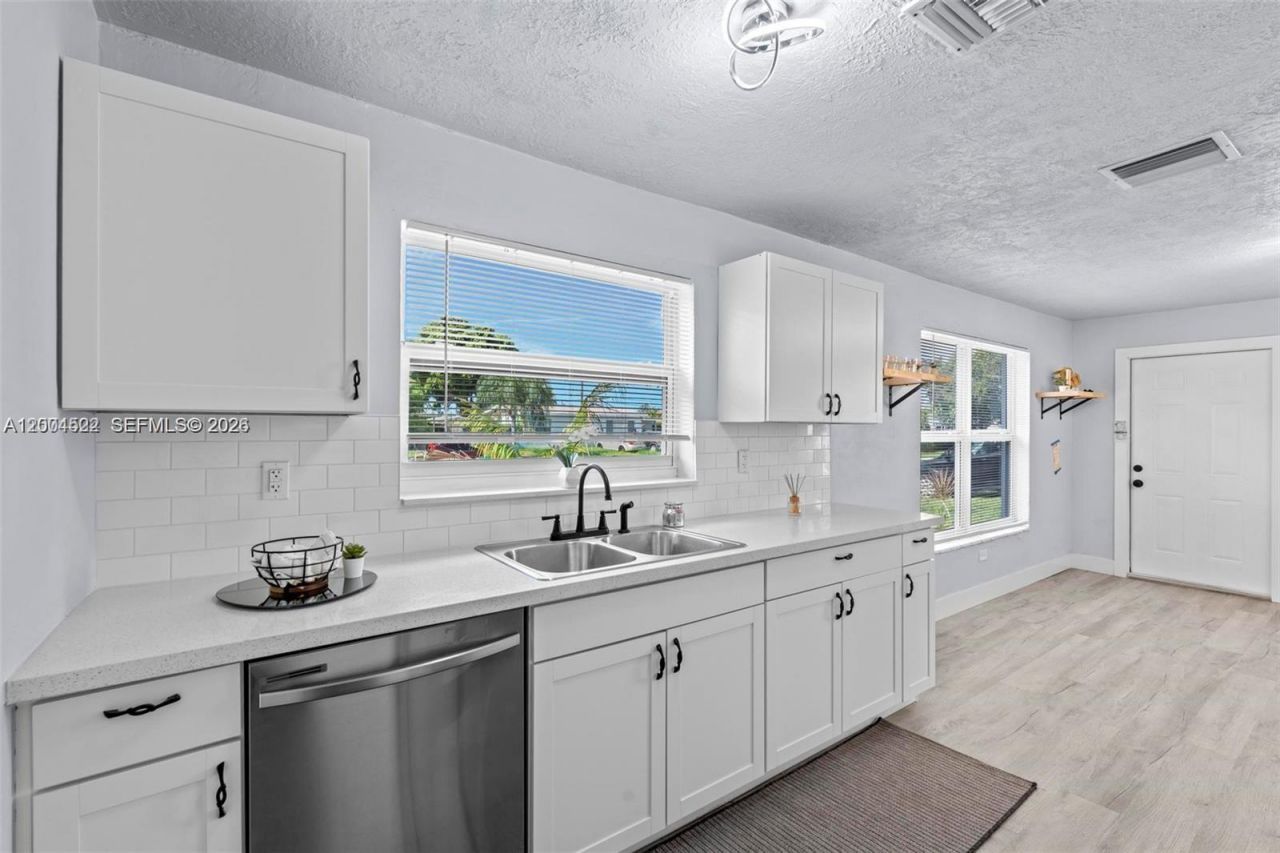 5621 SW 38th Ct , Davie, FL 33314 Photo