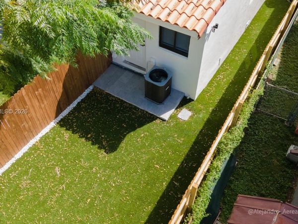 3045 SW 21st St, Miami, FL 33145