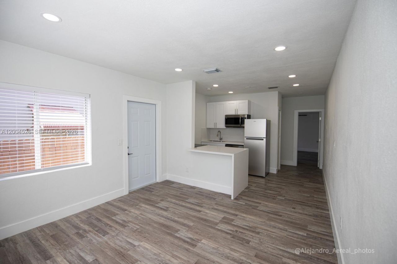 3045 SW 21st St, Miami, FL 33145 Photo