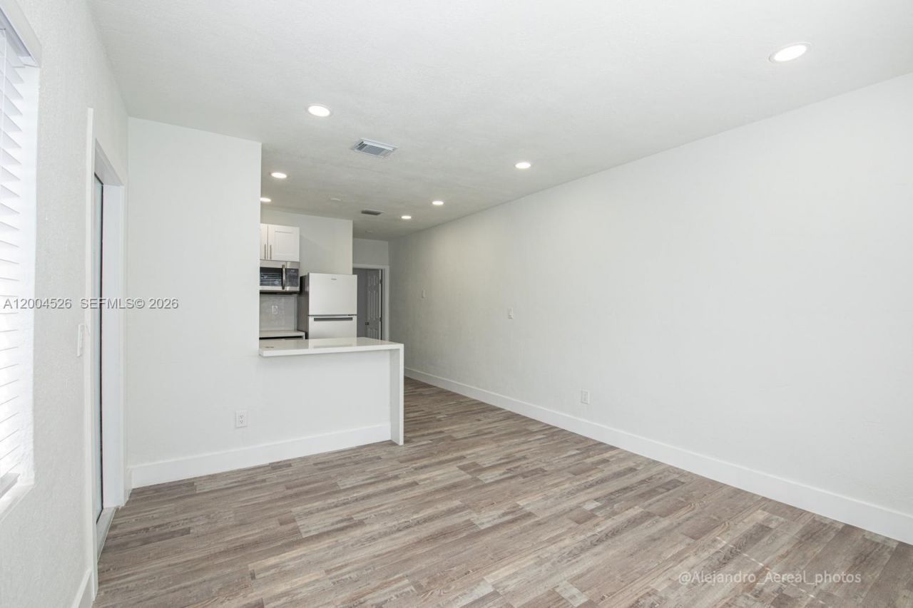 3045 SW 21st St, Miami, FL 33145 Photo