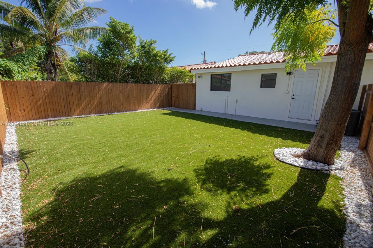 3045 SW 21st St, Miami, FL 33145 Photo