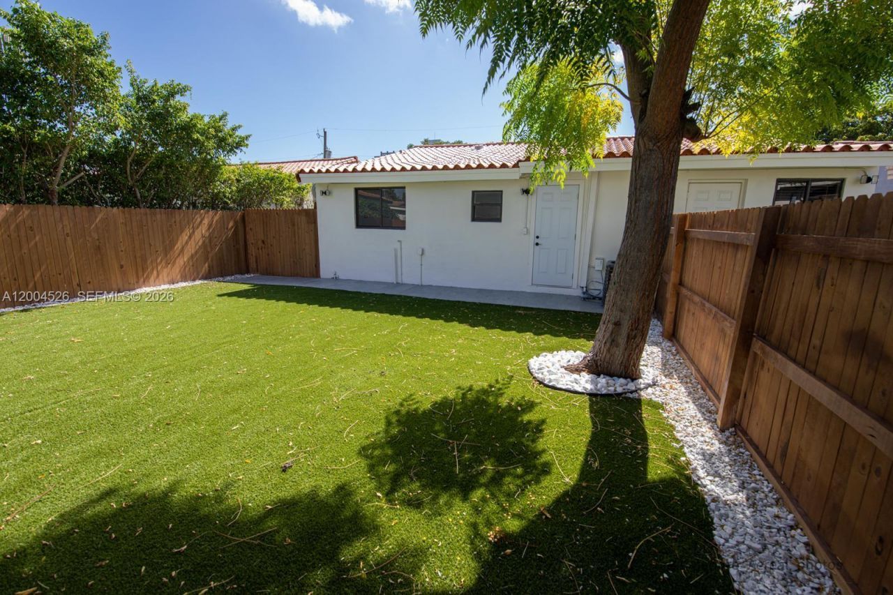 3045 SW 21st St, Miami, FL 33145 Photo