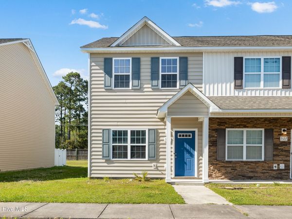 525 Oyster Rock Lane, Sneads Ferry, NC 28460