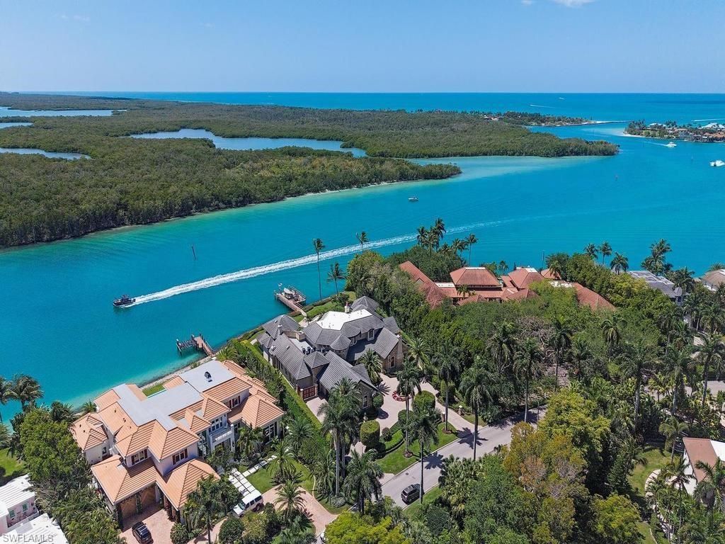 840 Admiralty Parade E, Naples, FL 34102 Photo