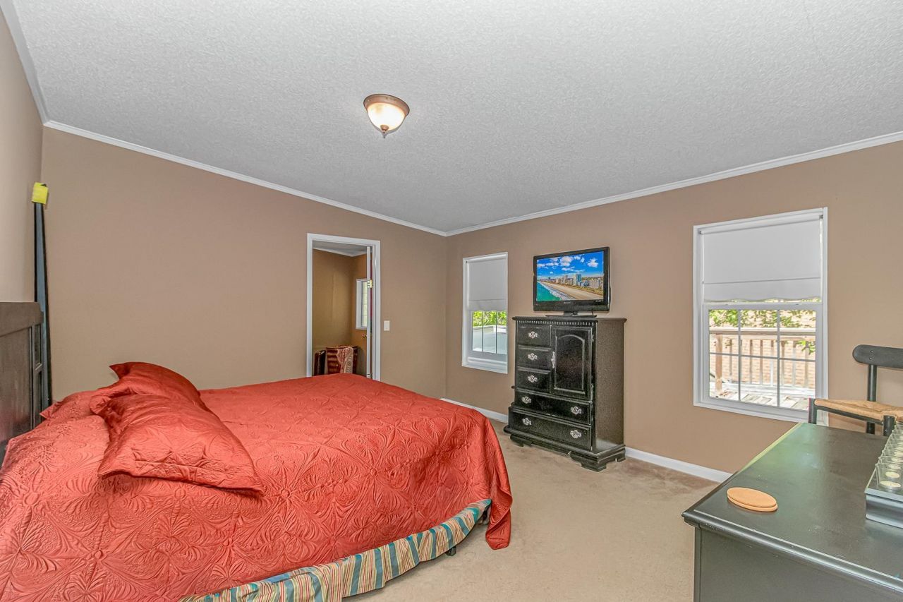 4775 Riverside Dr. Photo 11