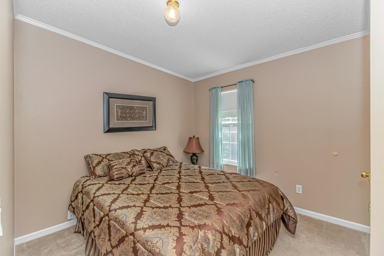 4775 Riverside Dr. Photo 15