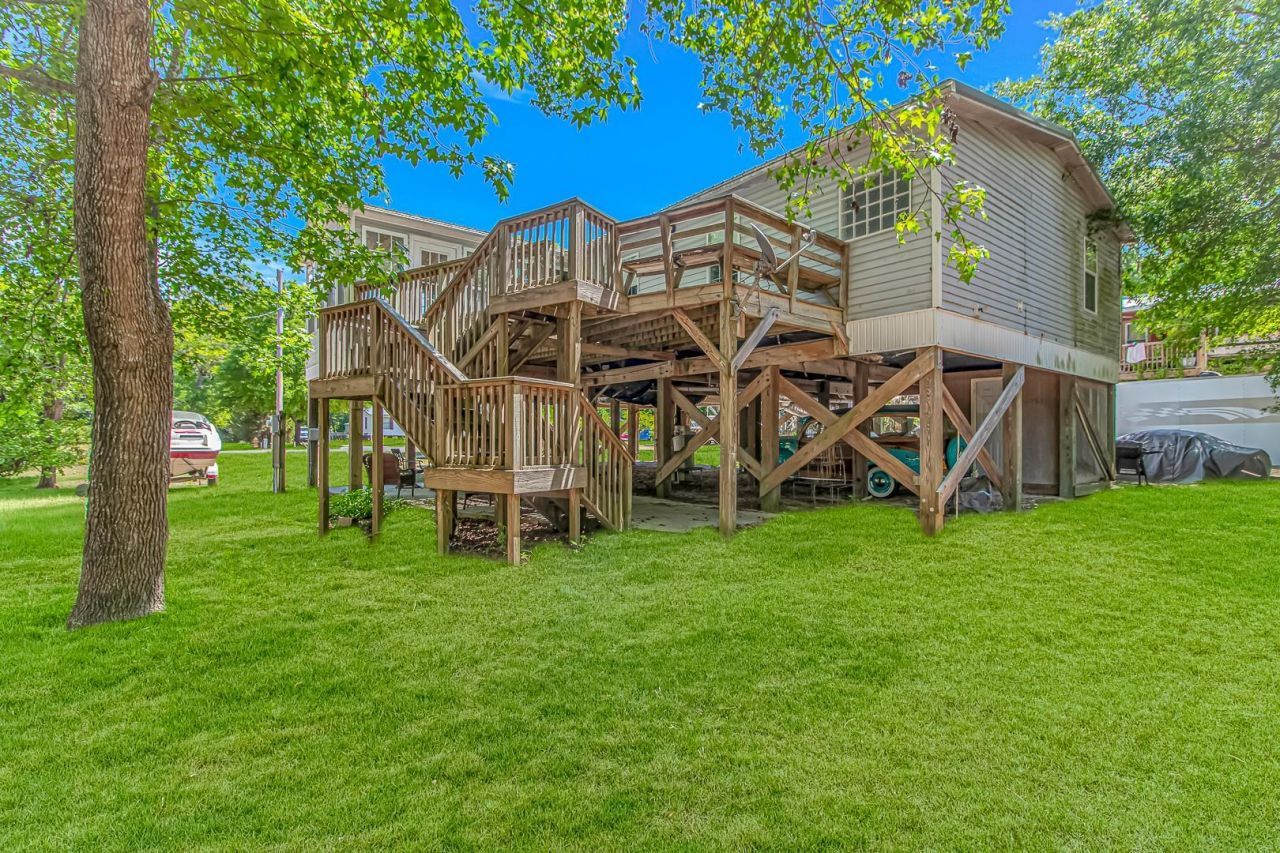 4775 Riverside Dr. Photo 23