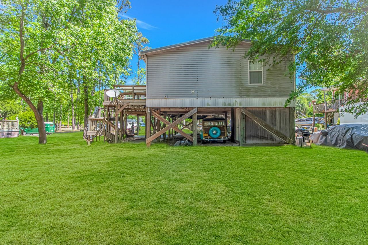 4775 Riverside Dr. Photo 24