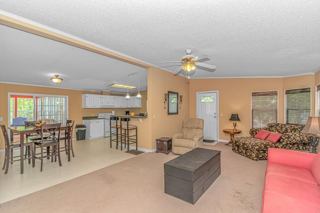 4775 Riverside Dr. Photo 5