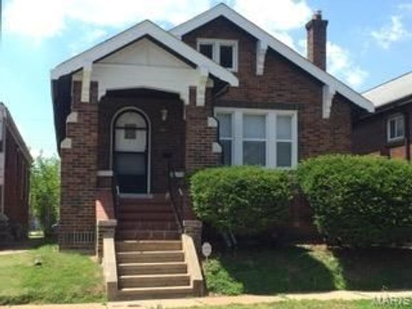 5919 Era Avenue , St Louis, MO 63147