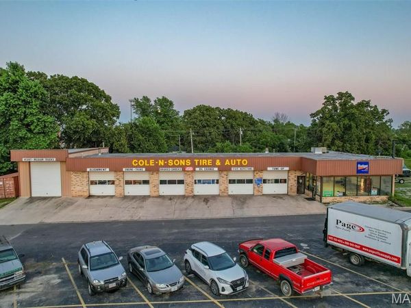 935 S Jefferson Avenue , Lebanon, MO 65536