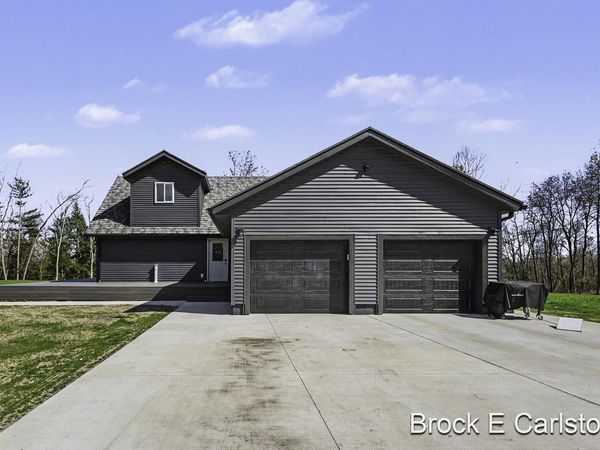 3233 Becker Road, Muskegon, MI 49445