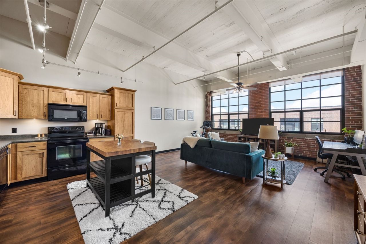 905 3rd Street Se, Unit 412, Cedar Rapids, IA 52401 Main Photo