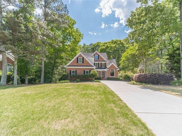 395 Amberbrook Circle, Grayson, GA 30017