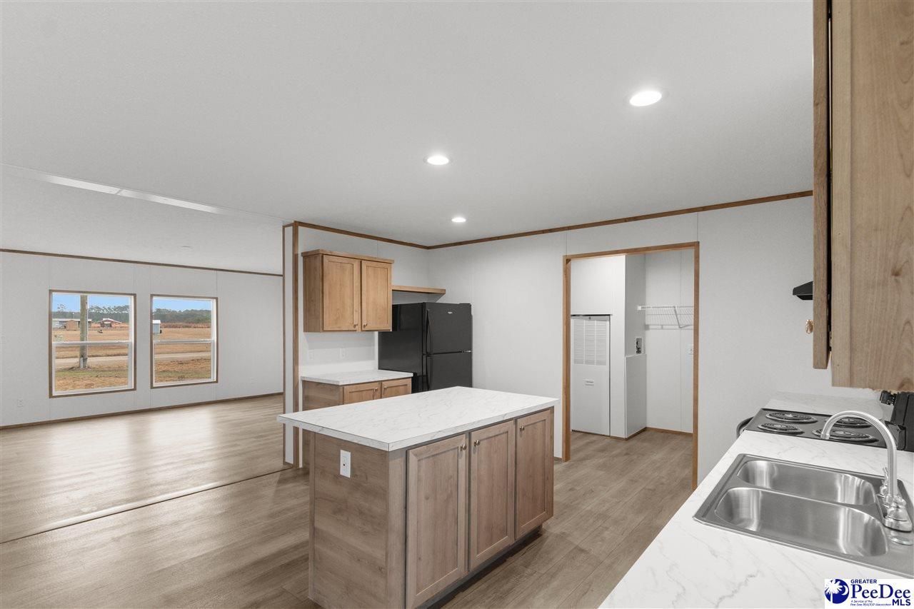 6613 Strickland Rd. Photo 8