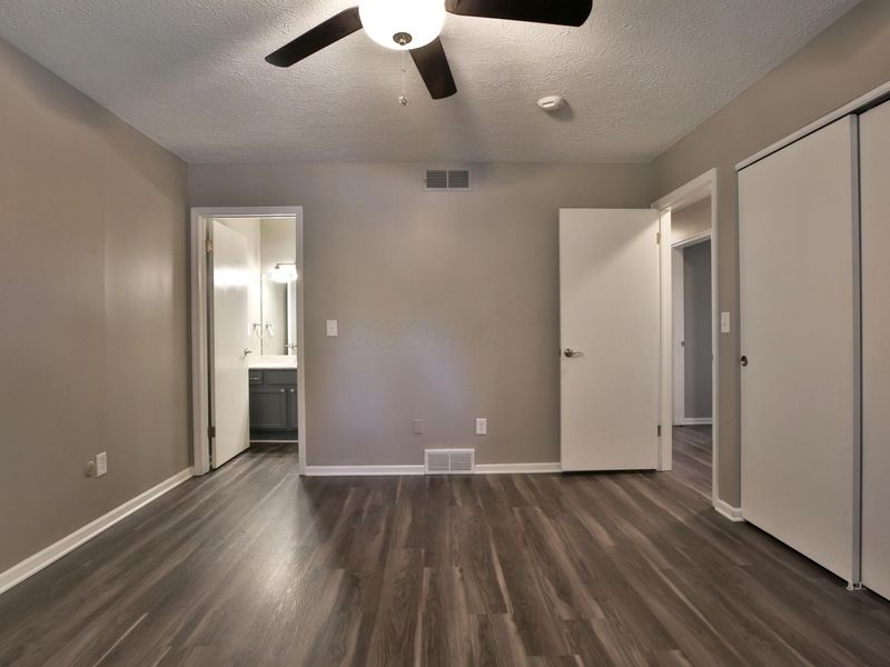 914-916 Tradewind Drive, Westerville, OH 43081 Photo 16