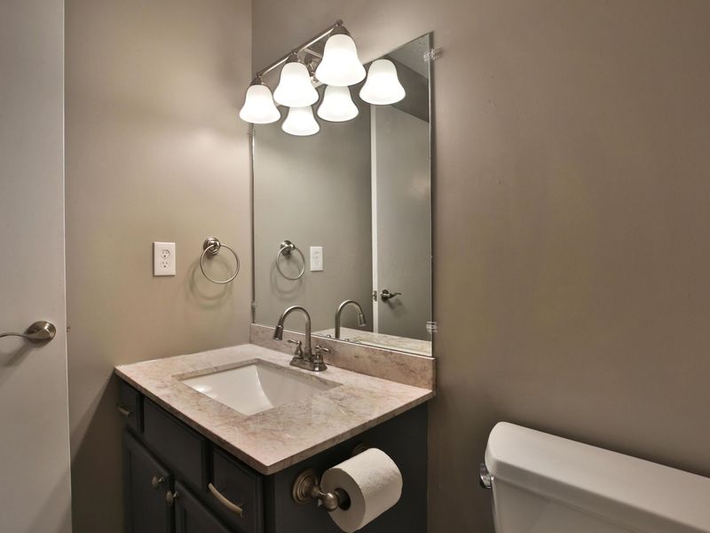 914-916 Tradewind Drive, Westerville, OH 43081 Photo 17