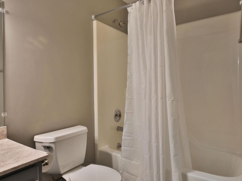 914-916 Tradewind Drive, Westerville, OH 43081 Photo 18