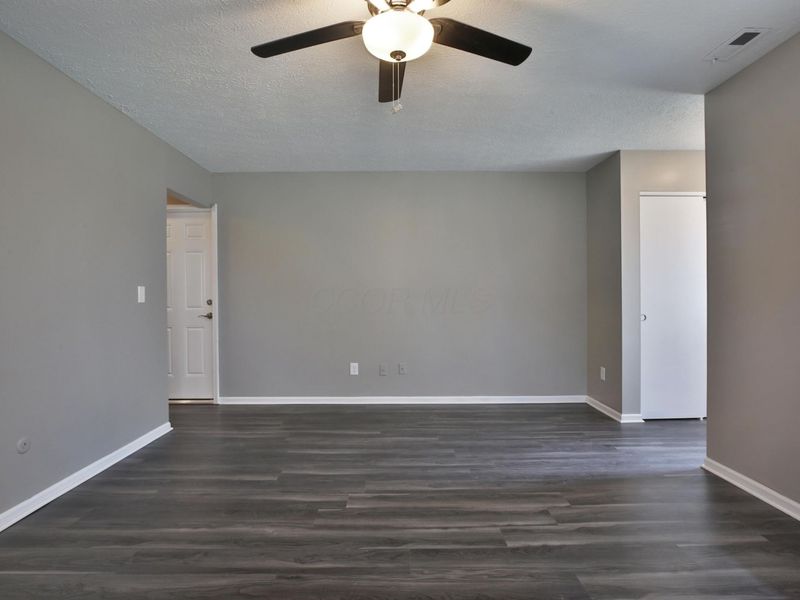 914-916 Tradewind Drive, Westerville, OH 43081 Photo 6