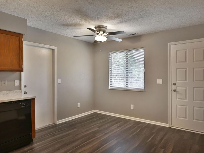 914-916 Tradewind Drive, Westerville, OH 43081 Photo 9