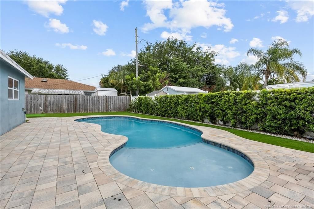 18945 SE Homewood Avenue, Tequesta, FL 33469 Photo