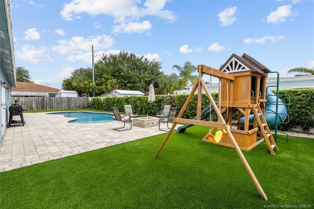 18945 SE Homewood Avenue, Tequesta, FL 33469 Photo