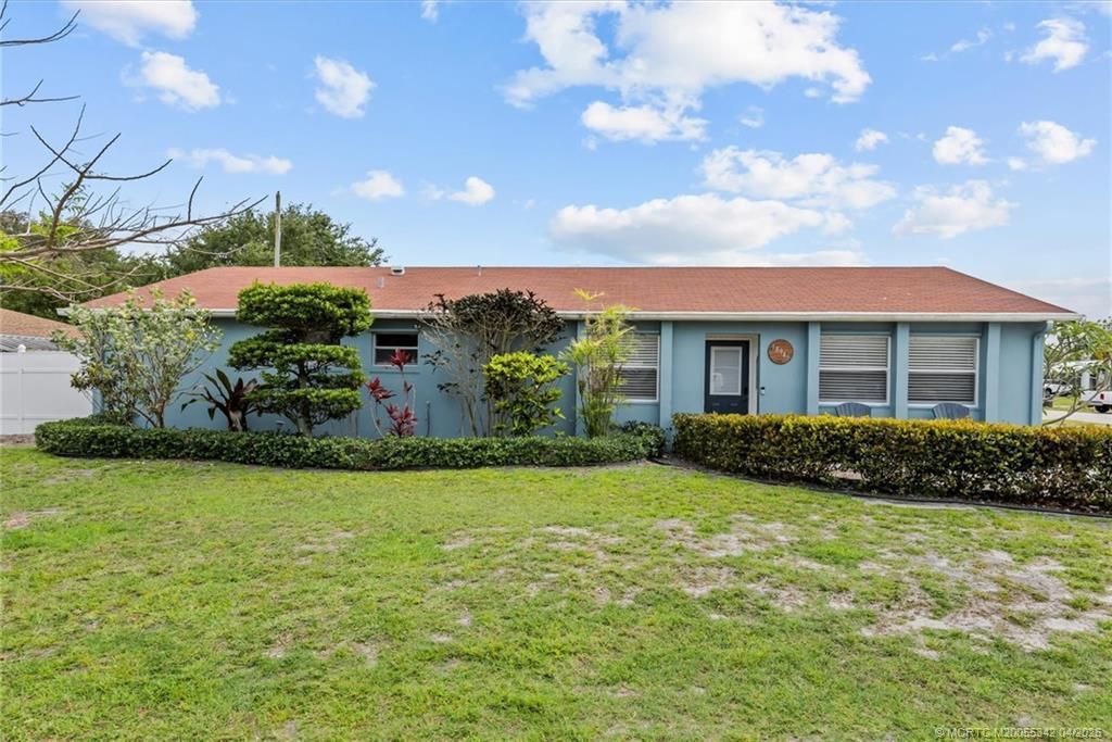 18945 SE Homewood Avenue, Tequesta, FL 33469 Photo