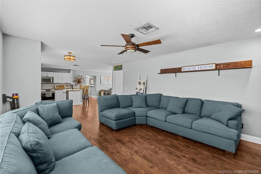 18945 SE Homewood Avenue, Tequesta, FL 33469 Photo