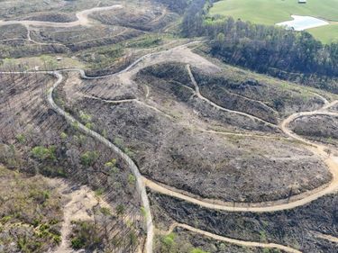 361 J B Lewis Road, East Bernstadt, KY 40729