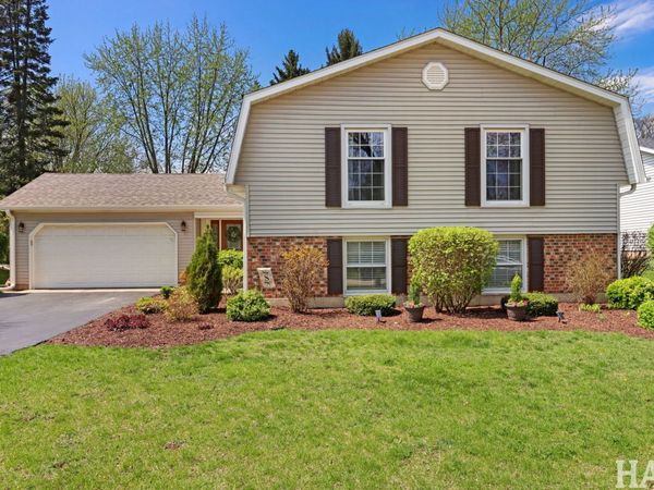 38 Chelsea Lane , Cary, IL 60013