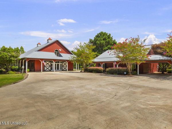 1454 Livingston Vernon Road, Flora, MS 39071