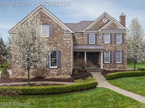 50282 Langley Drive, Novi, MI 48374