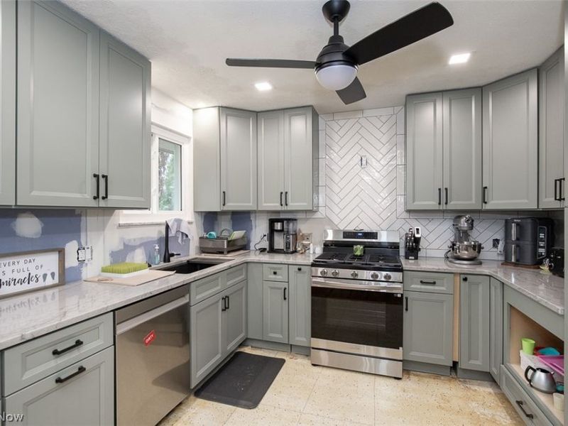 8493 Webster Road, Strongsville, OH 44136 Photo 12