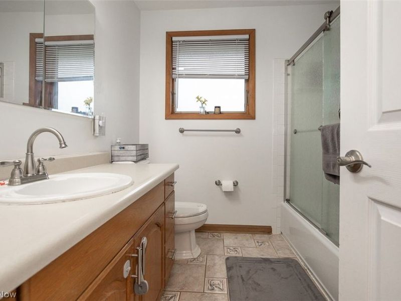 8493 Webster Road, Strongsville, OH 44136 Photo 22