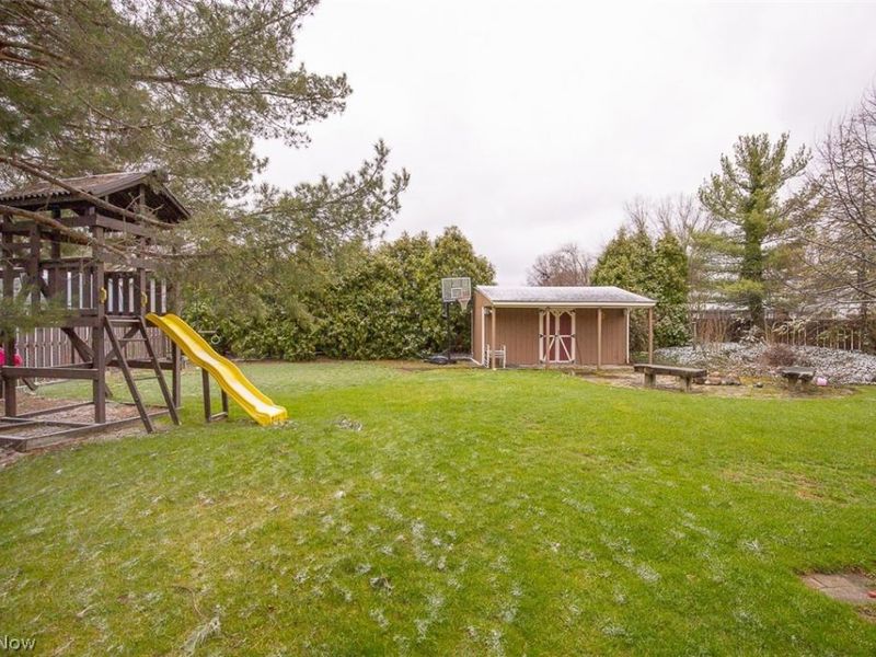 8493 Webster Road, Strongsville, OH 44136 Photo 5