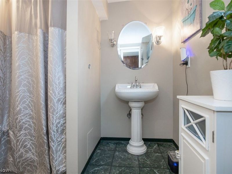 8493 Webster Road, Strongsville, OH 44136 Photo 9