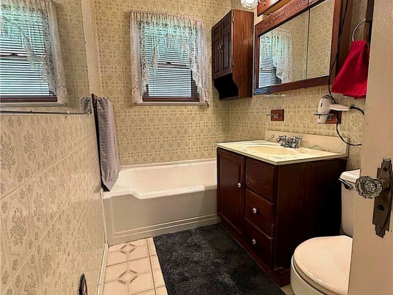 1502 Slusser Road, Akron, OH 44305 Photo 13