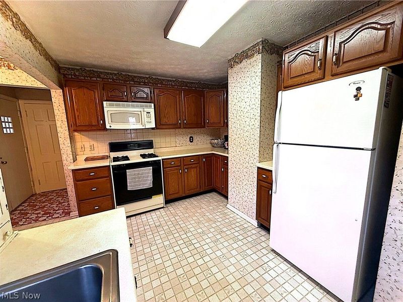 1502 Slusser Road, Akron, OH 44305 Photo 6