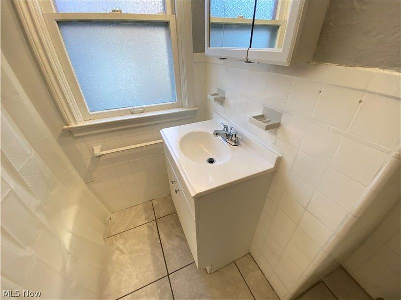 1478 Sherbrook Road, Unit Lower, South Euclid, OH 44121 Photo 13