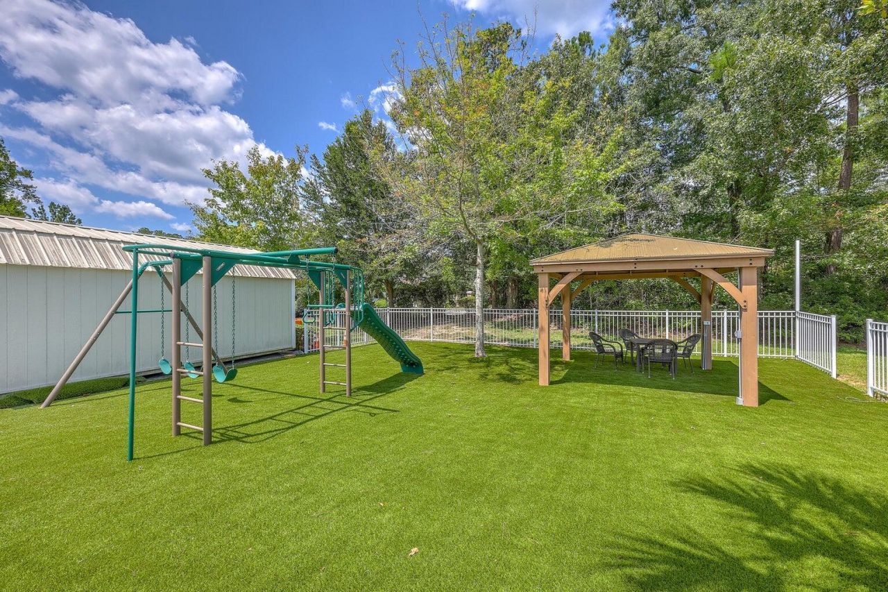 8800 Dorchester Road Photo 13