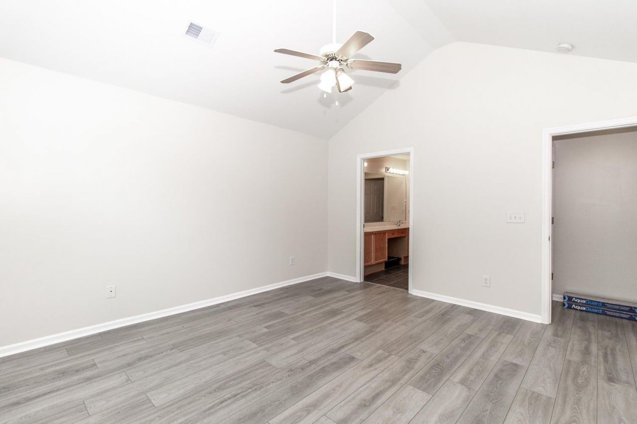 8800 Dorchester Road Photo 7