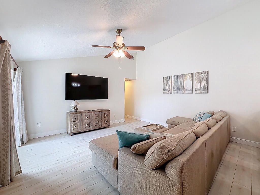 5713 Golden Eagle Circle, Palm Beach Gardens, FL 33418 Photo