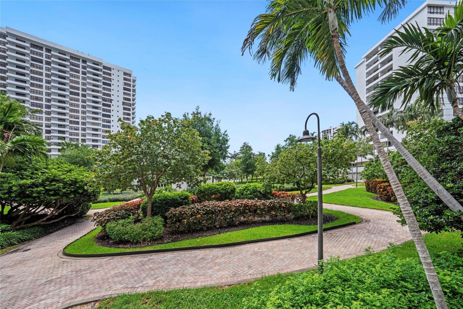 600 Three Islands Boulevard, Unit 301, Hallandale Beach, FL 33009 Photo