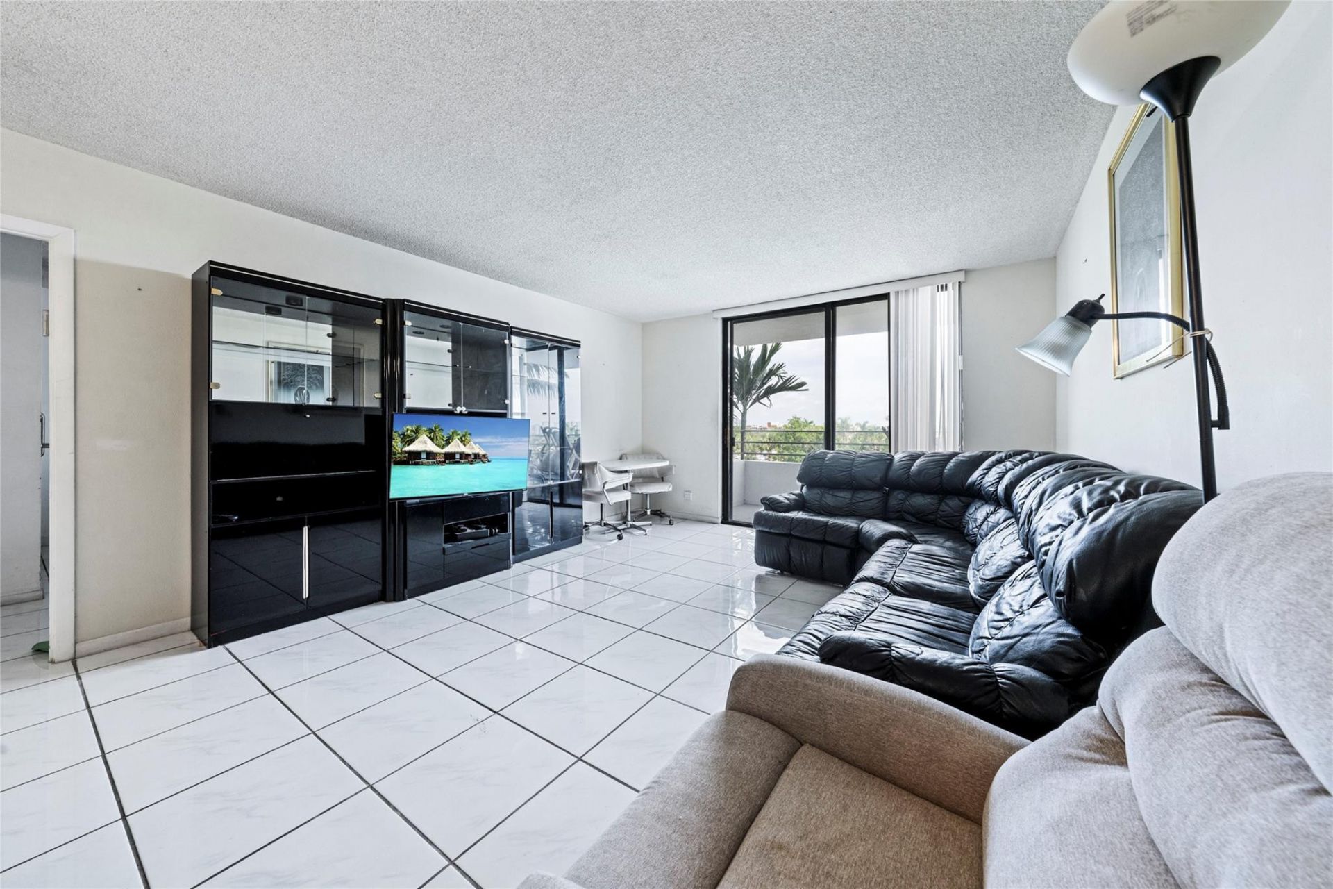 600 Three Islands Boulevard, Unit 301, Hallandale Beach, FL 33009 Photo
