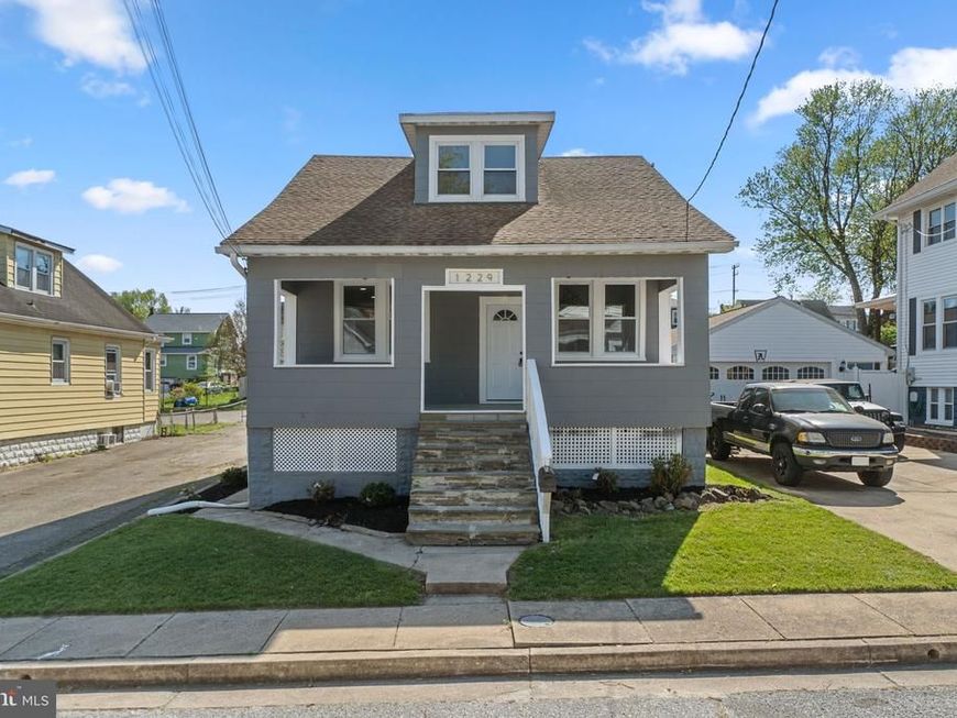 1229 North Avenue, Baltimore, MD 21227 Main Photo