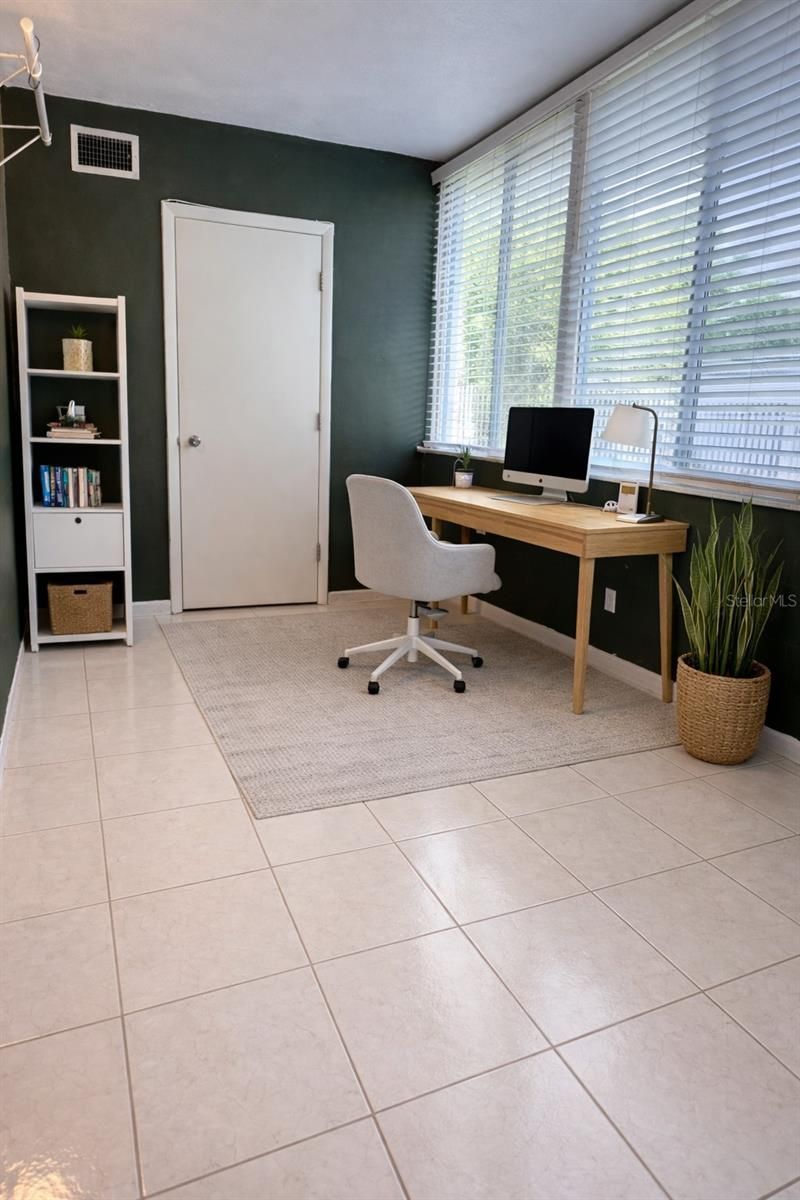 1001 77th Avenue N, Unit 102, Saint Petersburg, FL 33703 Photo