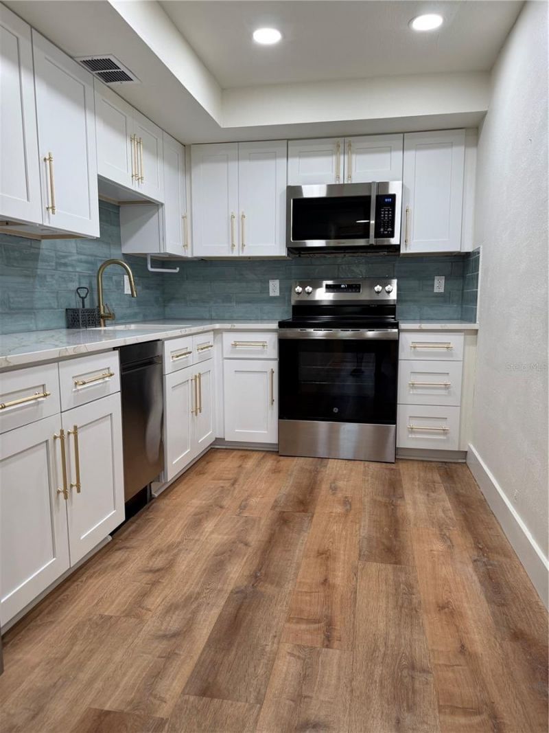1001 77th Avenue N, Unit 102, Saint Petersburg, FL 33703 Photo