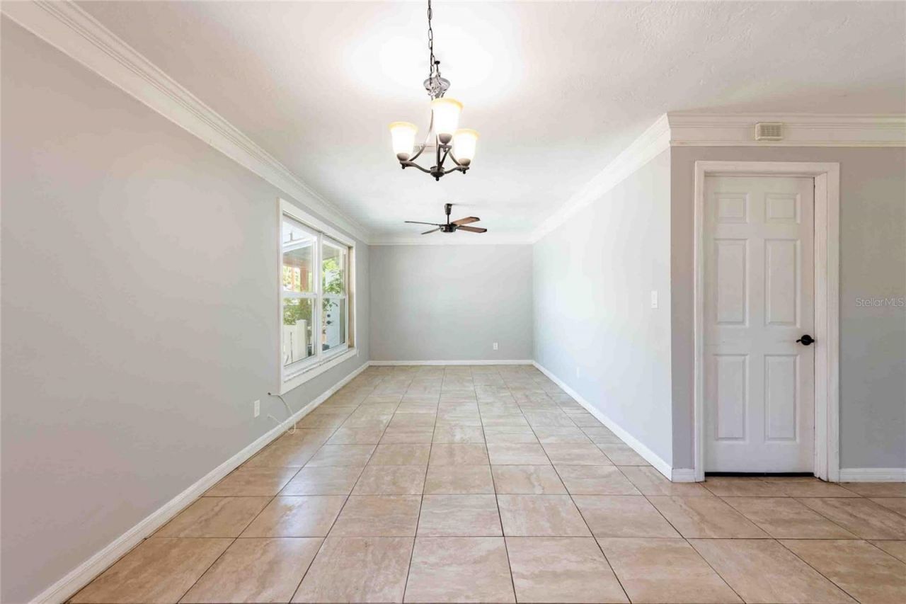 2741 37th Street S, Saint Petersburg, FL 33711 Photo