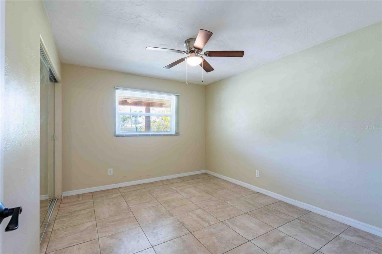 2741 37th Street S, Saint Petersburg, FL 33711 Photo