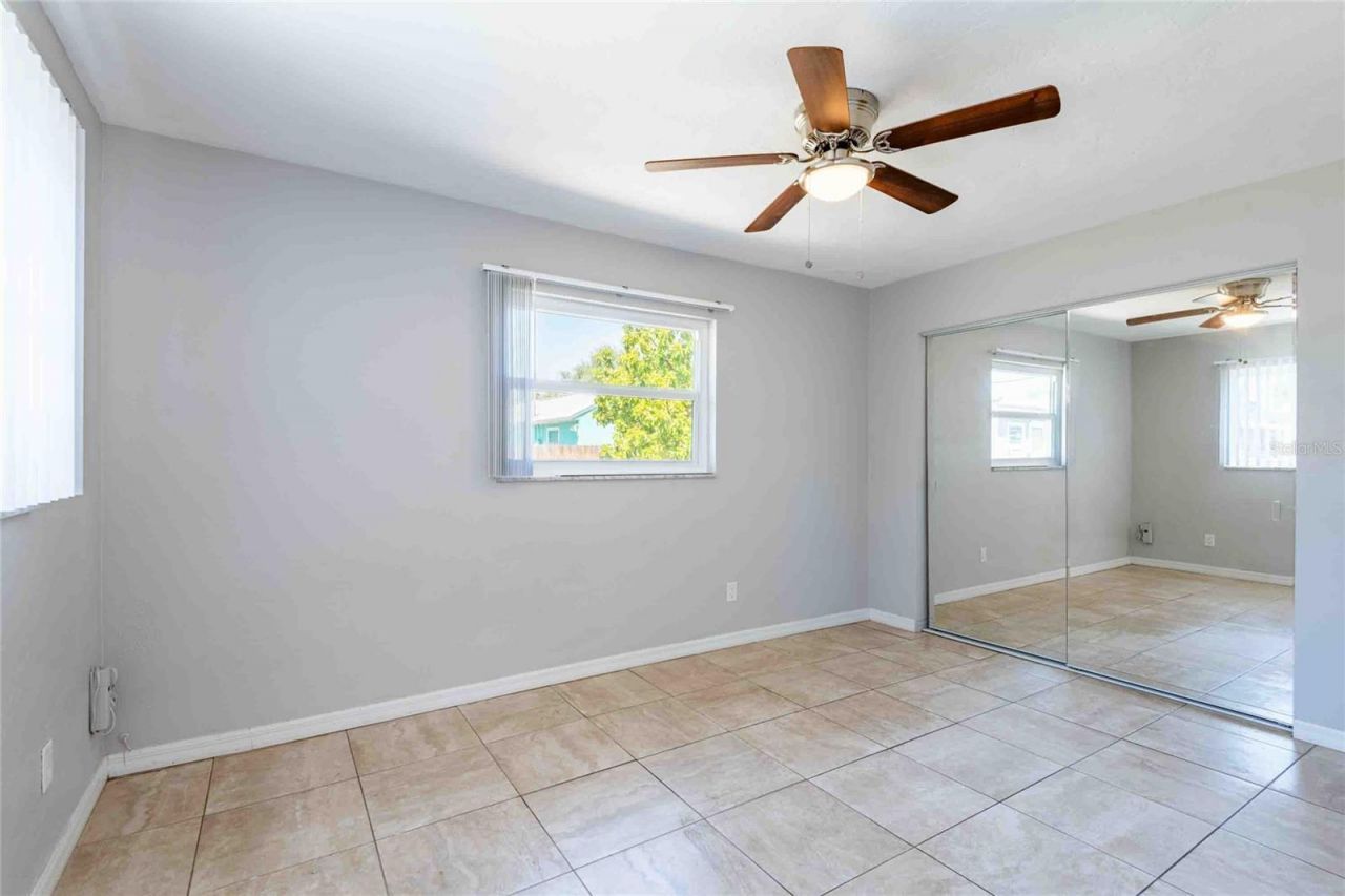2741 37th Street S, Saint Petersburg, FL 33711 Photo